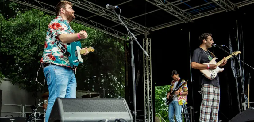 Fond of Rudy live on stage